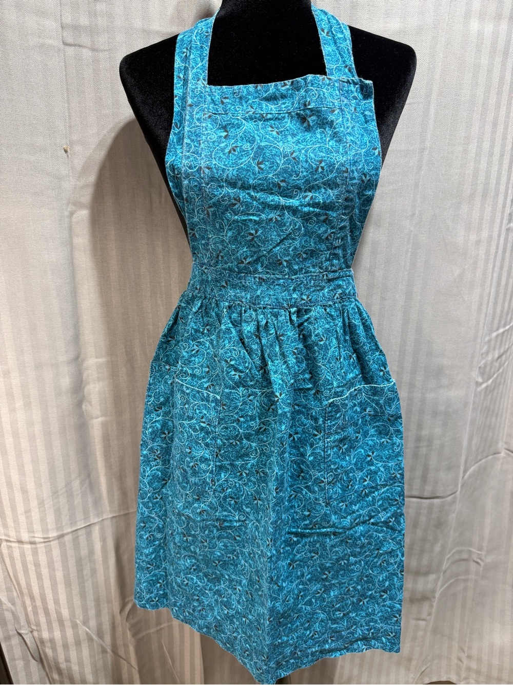 Cottagecore Floral Apron Turquoise Blue Pocket Bib Retro Style Kitchen Baking